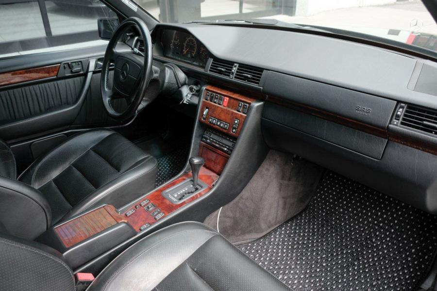 Торпедо Mercedes-Benz 500 E (W124) 1992 года  (фото 8 из 69)